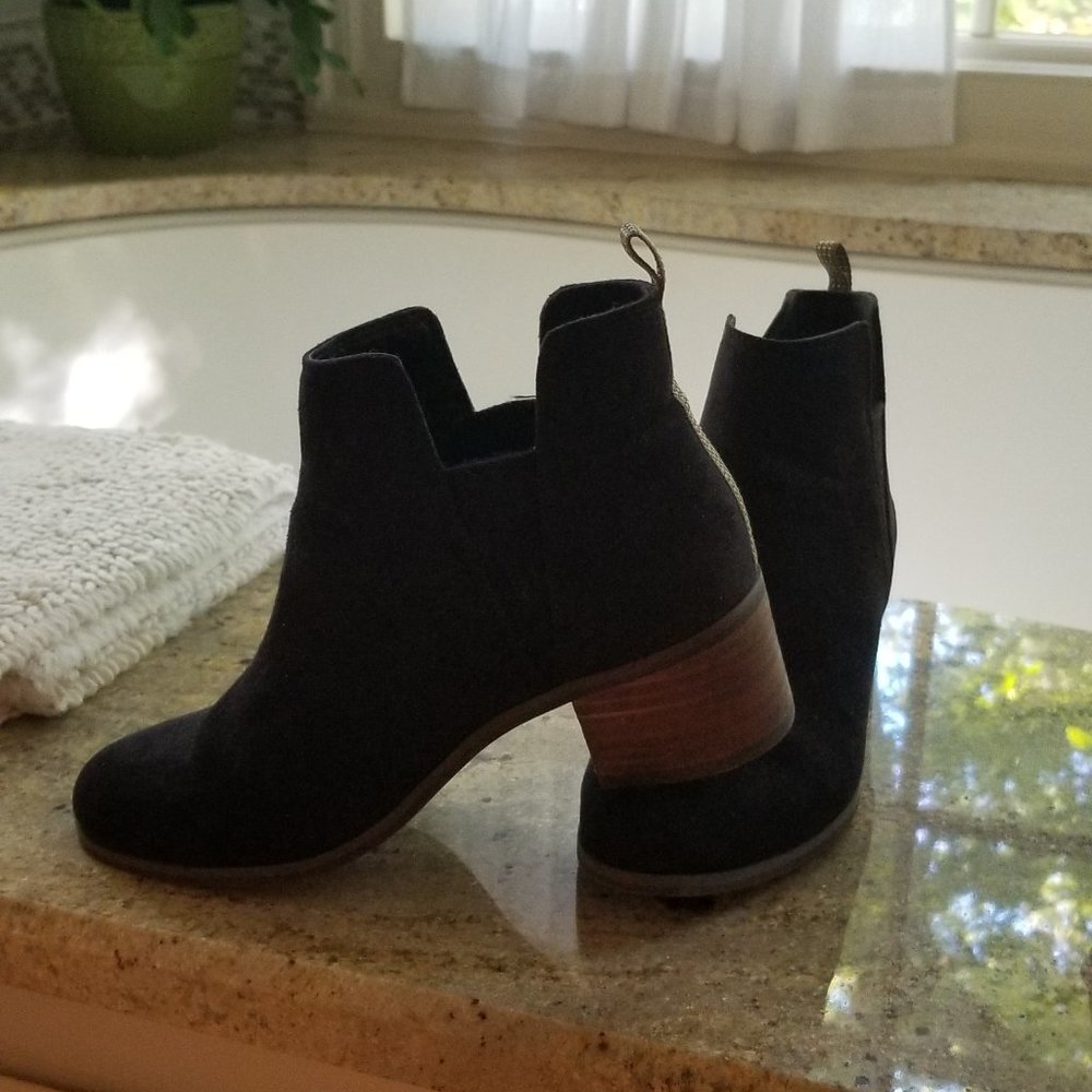 Dr. Scholl's Suede Booties